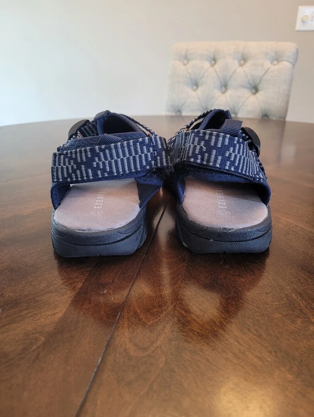 Ezereell Men's  Navy Blue closed outdoor hiking sandal.  Size 9 1/2 or 10